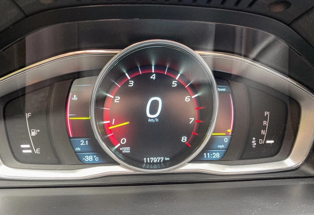Volvo XC 70 cena 45510 przebieg: 117923, rok produkcji 2015 z Gdynia małe 37